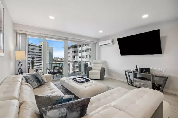 Fort Lauderdale, FL 33316,1920 S Ocean Dr #1504