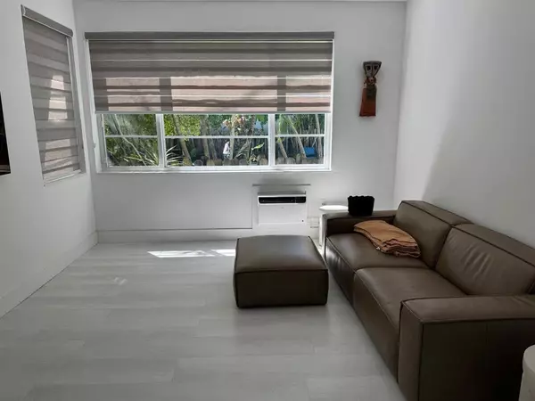 Miami Beach, FL 33139,1540 Euclid Ave #106