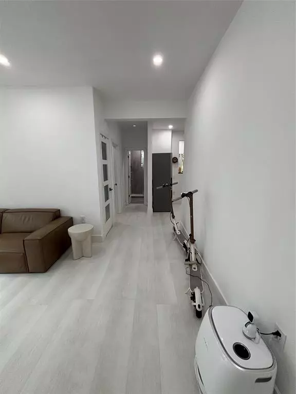 Miami Beach, FL 33139,1540 Euclid Ave #106