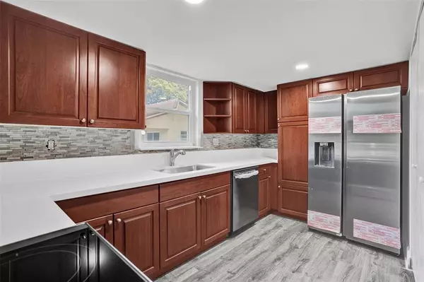 7175 Nova Dr #108, Davie, FL 33317