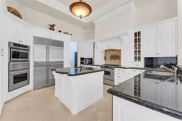 Delray Beach, FL 33446,16267 Bristol Pointe Dr