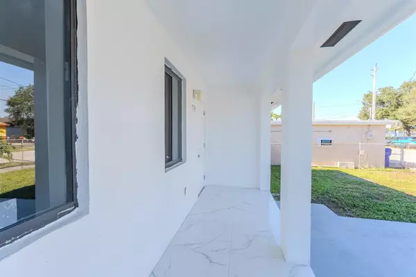 Hollywood, FL 33023,5738 Fletcher St