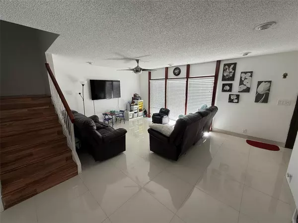 Hollywood, FL 33021,Address not disclosed