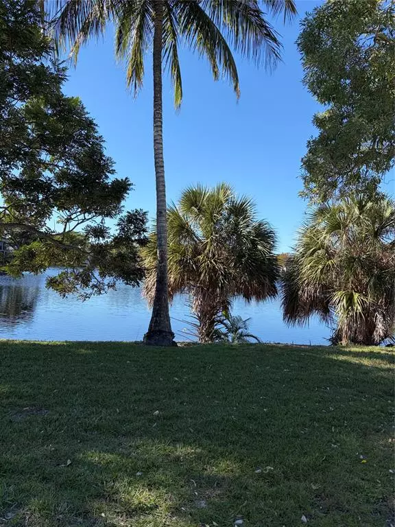 Plantation, FL 33324,21 Jacaranda Dr #121