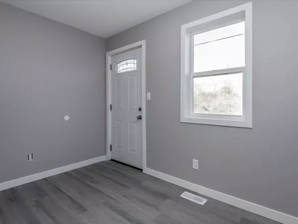 Orillia, ON L3V 5T7,148 Dunedin ST