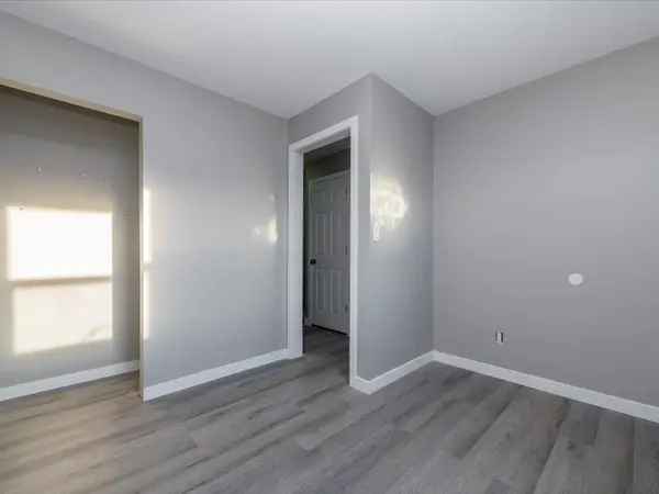 148 Dunedin ST, Orillia, ON L3V 5T7