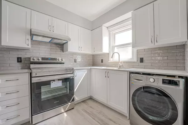 Barrie, ON L4N 2K3,76 John ST #3