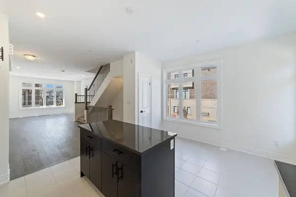 2140 Trafalgar RD #48, Oakville, ON L6H 8A5