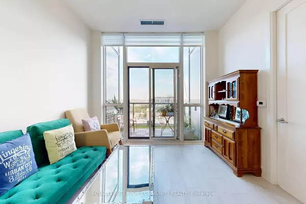 Oakville, ON L6M 4M2,509 Dundas ST W #807