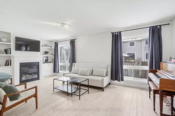 Burlington, ON L7L 6T7,2232 Casselman CT