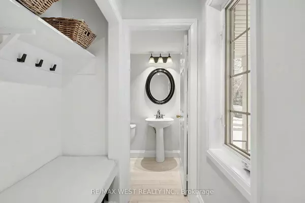 Burlington, ON L7L 6T7,2232 Casselman CT