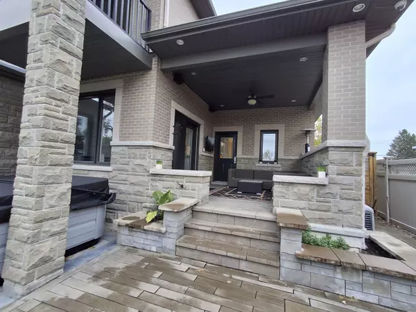 Blossom Park - Airport And Area, ON K1T 1L1,1722 Athans AVE