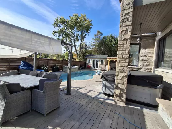 Blossom Park - Airport And Area, ON K1T 1L1,1722 Athans AVE