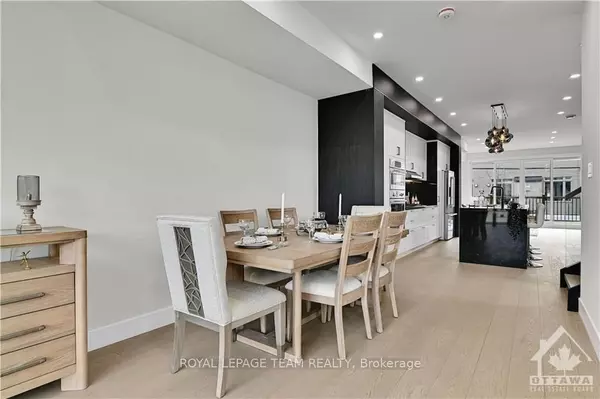 Britannia Heights - Queensway Terrace N And Area, ON K2B 5R6,828 Alpine AVE