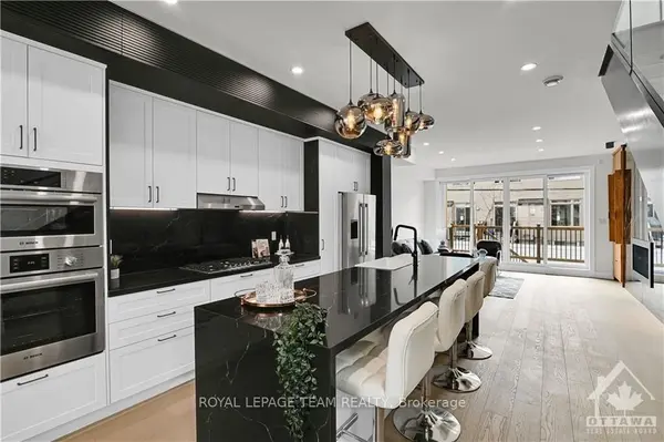 Britannia Heights - Queensway Terrace N And Area, ON K2B 5R6,828 Alpine AVE