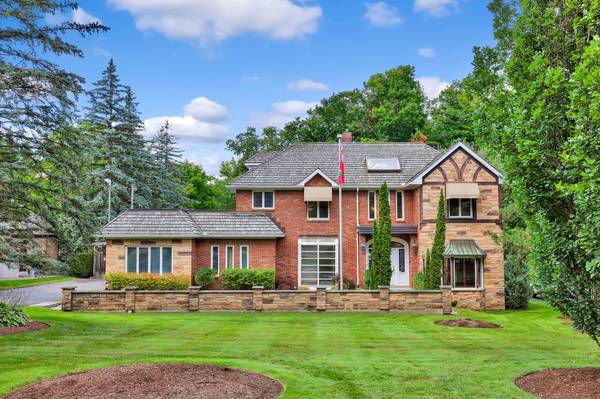 32 Maple Hill DR, Kitchener, ON N2M 2R8