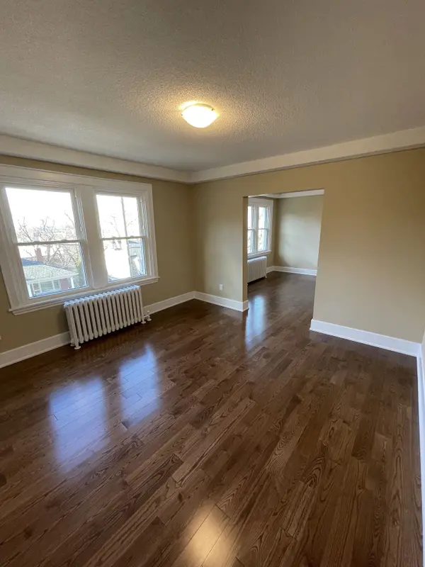 Hamilton, ON L8N 2G8,25 Mountwood AVE #10