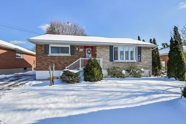 Hamilton, ON L8T 4J8,115 KINGS FOREST DR