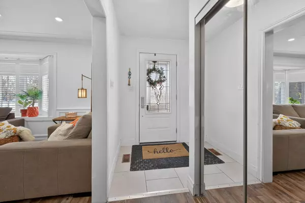 Hamilton, ON L8T 4J8,115 KINGS FOREST DR