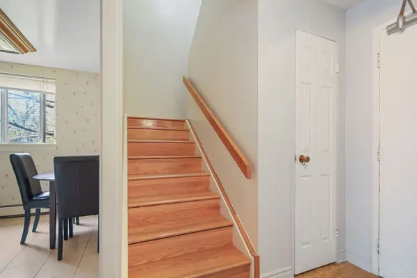 Elmvale Acres And Area, ON K1B 4S9,2650 Southvale CRES #114