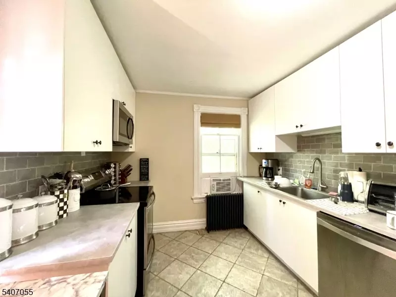 Morristown Town, NJ 07960,14 Wetmore Ave