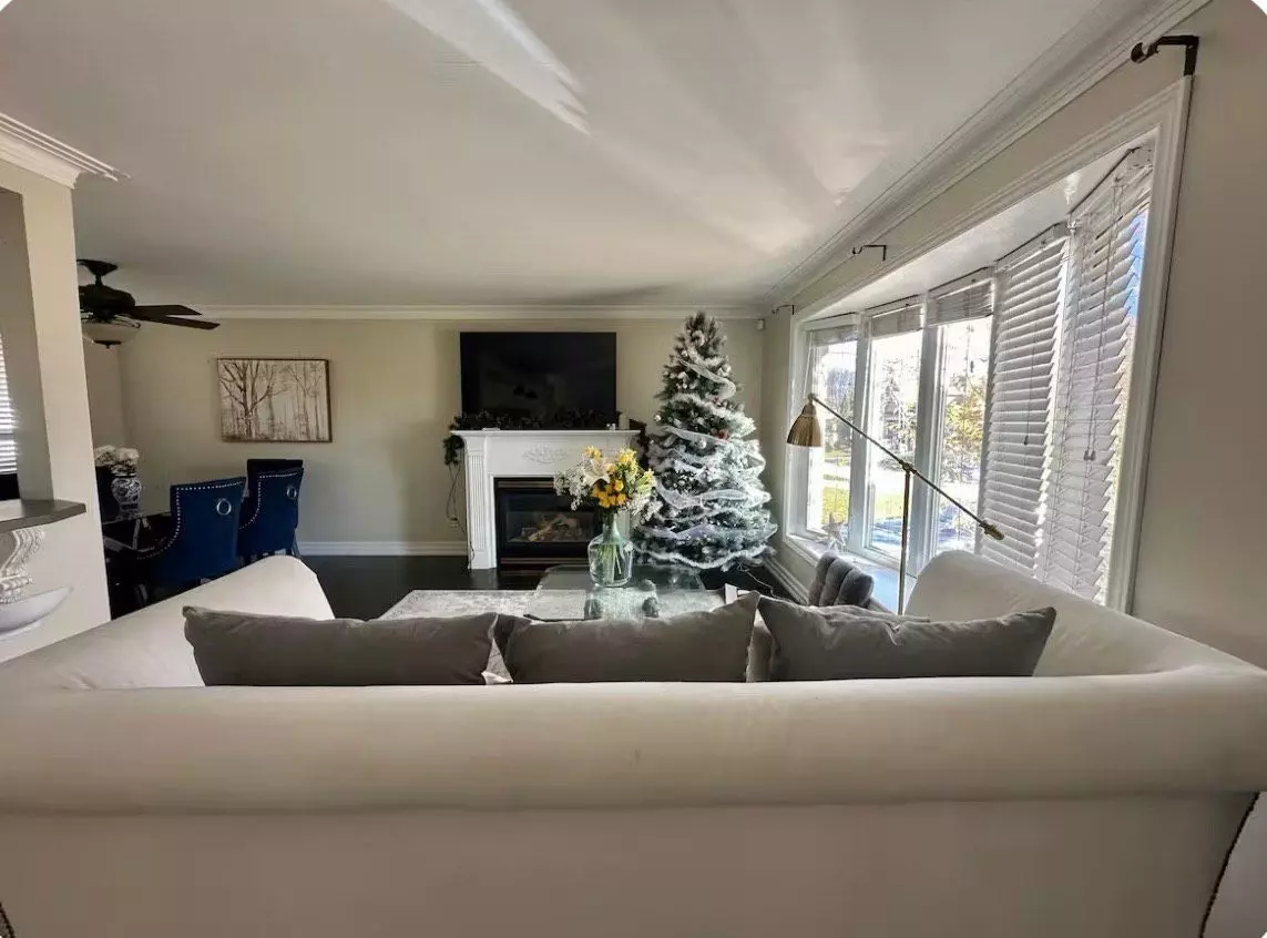 Oakville, ON L6L 2P9,1353 Sheldon AVE