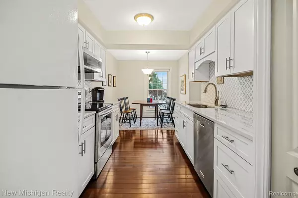 Rochester Hills, MI 48309,2270 Hillendale DR