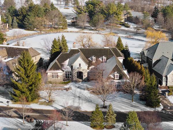 2951 Turtle Pond CT, Bloomfield Hills, MI 48302