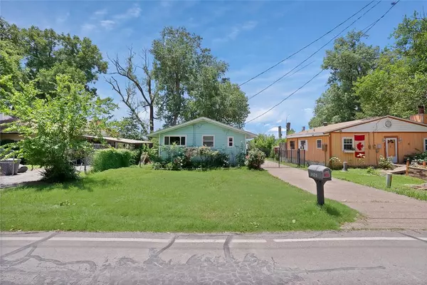 Weatherford, TX 76087,2425 E Lake Drive