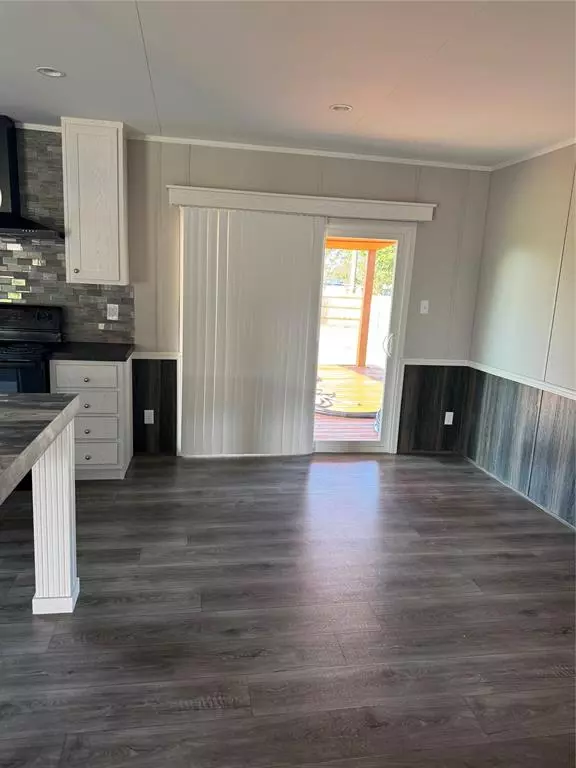 Quanah, TX 79252,1105 W 13th Street