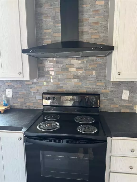 Quanah, TX 79252,1105 W 13th Street