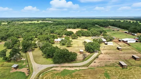 Santo, TX 76472,3716 Live Oak Road