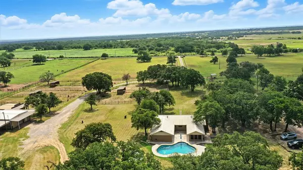 Santo, TX 76472,3716 Live Oak Road