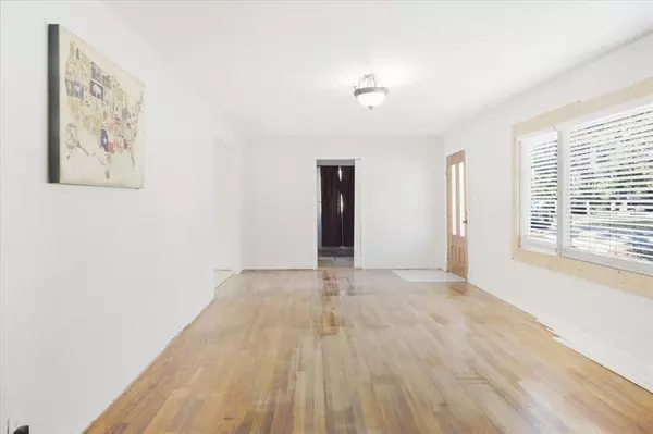 Whitewright, TX 75491,203 S Carter Street