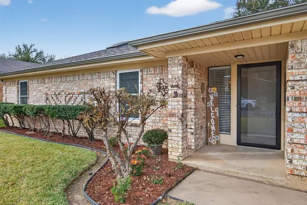 Bedford, TX 76021,3225 Emerald Street