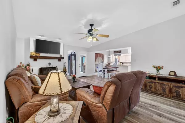 Bedford, TX 76021,3225 Emerald Street