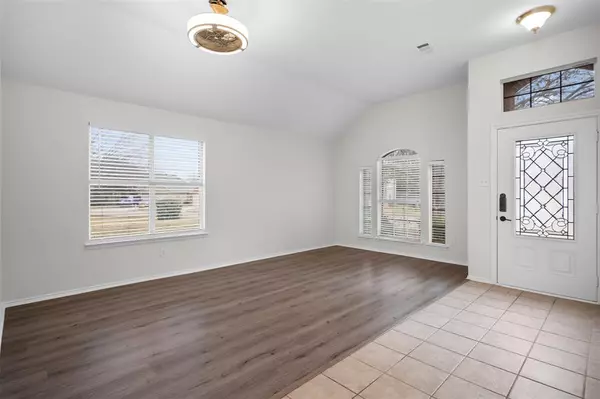 Denton, TX 76210,917 Circle View Lane