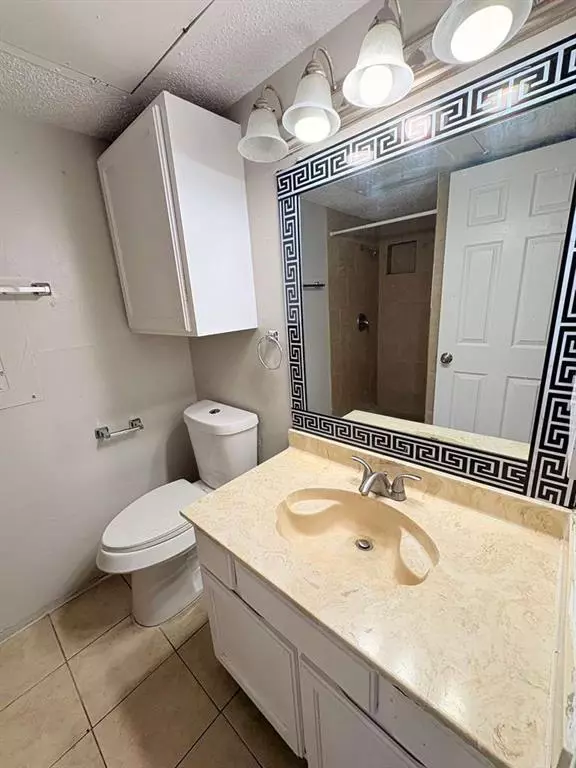 Dallas, TX 75243,9821 Walnut Street #304