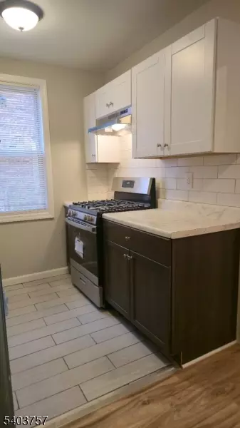 Newark City, NJ 07112,206 Chancellor Ave