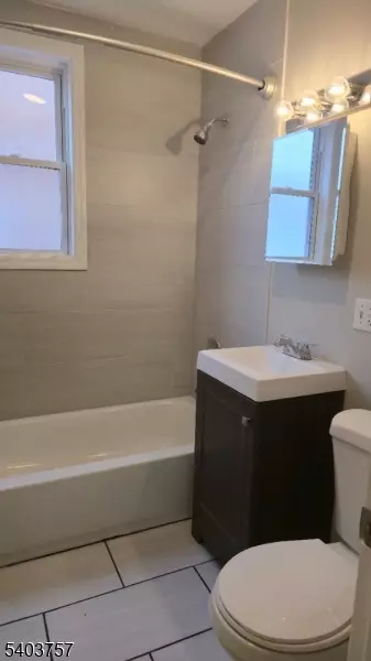 Newark City, NJ 07112,206 Chancellor Ave