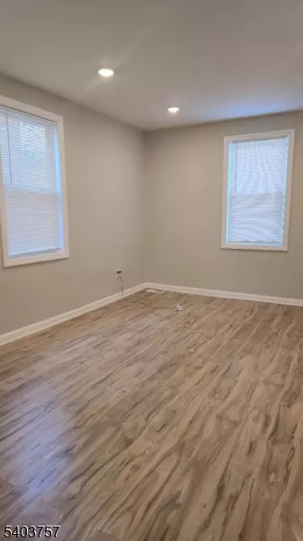 Newark City, NJ 07112,206 Chancellor Ave