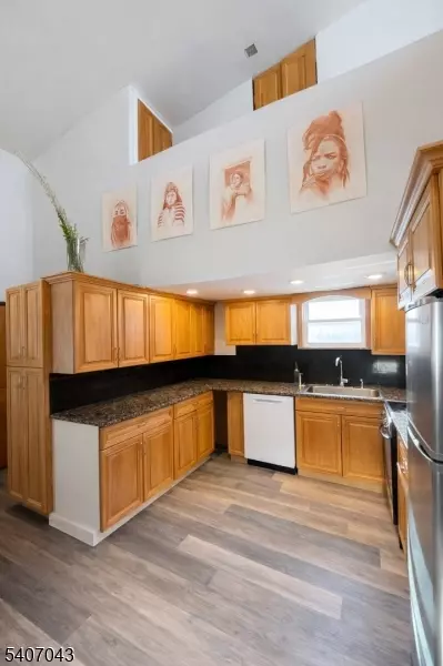 Irvington Twp., NJ 07111,724-728 Grove St