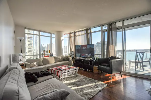 Toronto C01, ON M5V 3Y3,11 Brunel CT #1210