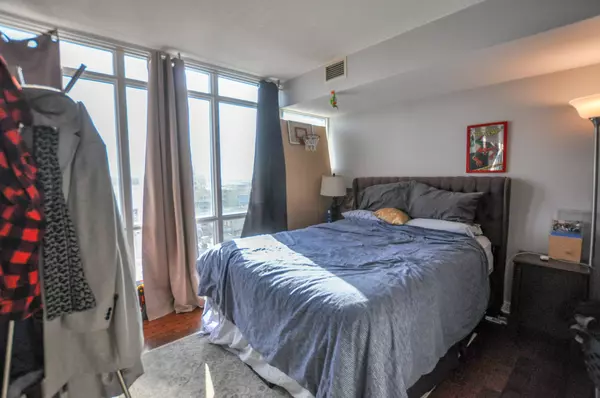 Toronto C01, ON M5V 3Y3,11 Brunel CT #1210