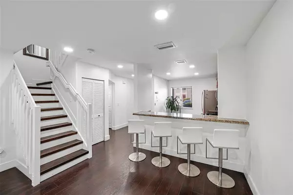 Pembroke Pines, FL 33029,757 NW 208th Dr