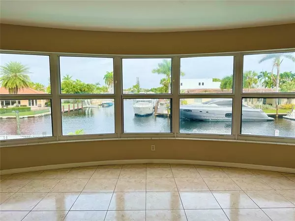 Fort Lauderdale, FL 33308,3111 NE 51st St #201C