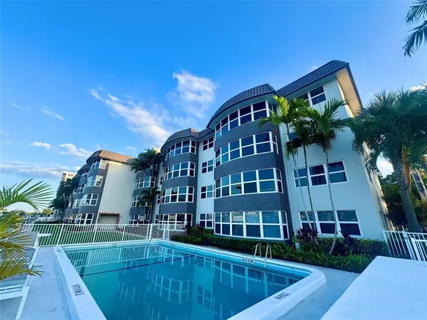 Fort Lauderdale, FL 33308,3111 NE 51st St #201C