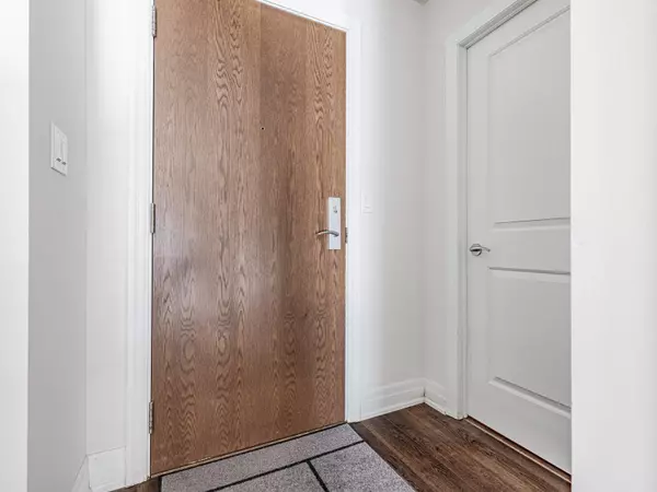 Aurora, ON L4G 7E3,111 civic square Gate #314