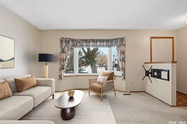 Regina, SK S4X 2N1,986 Garry STREET N