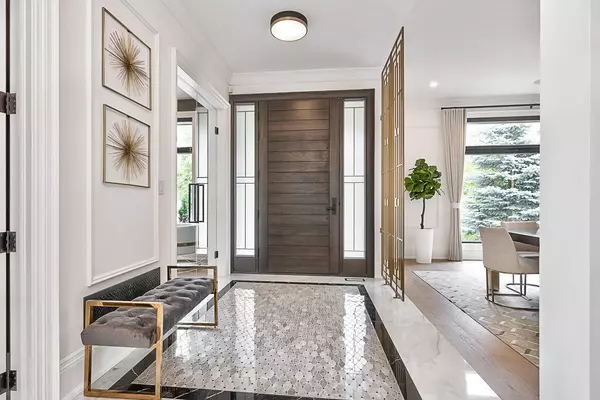 Oakville, ON L6J 4V3,204 Maple Grove DR